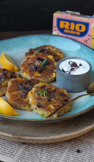 Tuňákové placičky s citronovým dipem