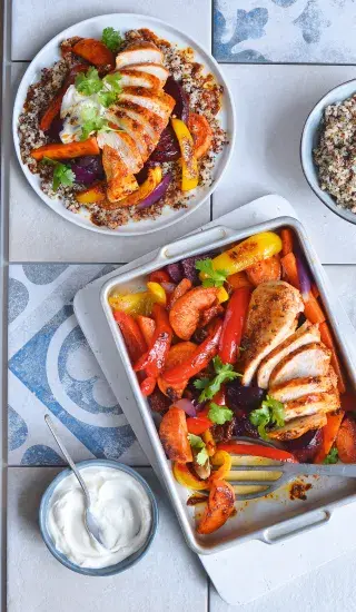 Pečená zelenina s kuřetem a quinoou