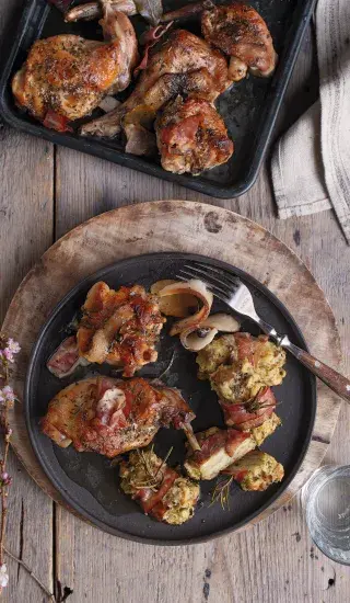 Pečený králík s nádivkovými knedlíčky