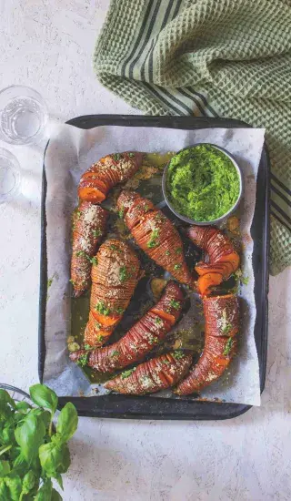 Pečené batáty se salsou verde