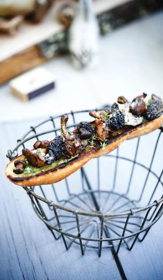 Podzimní bruschetta s houbami