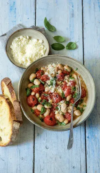 Rajčátka a fazole po italsku