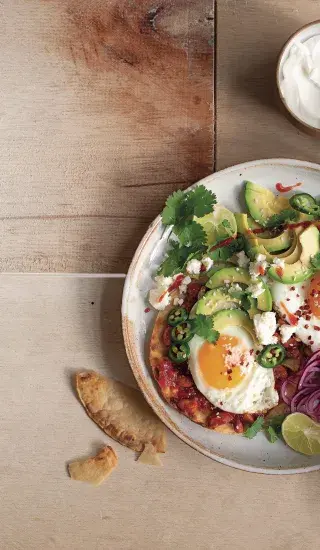 Rančerská vejce (huevos rancheros)