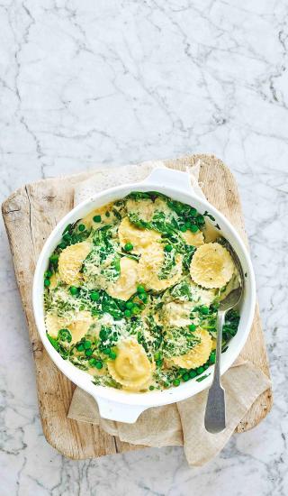 Ravioly zapečené s hráškem a špenátem