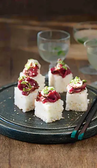 Rýžové kostky s hovězím miso