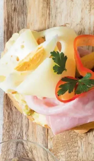 Šunkovo-sýrový chlebíček