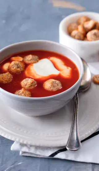 Šípková polévka (nyponsoppa)