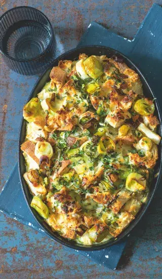 Slaná žemlovka s pórkem