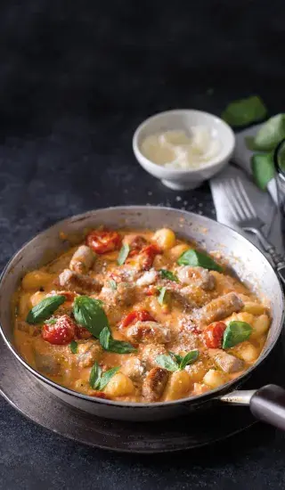 Smetanové noky s klobáskou