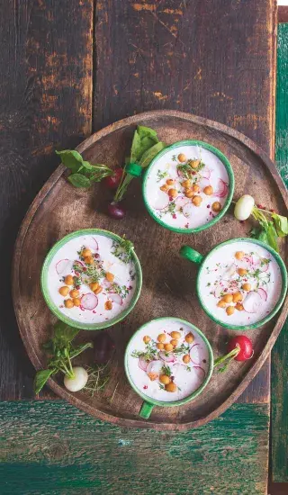 Studená ředkvičková polévka