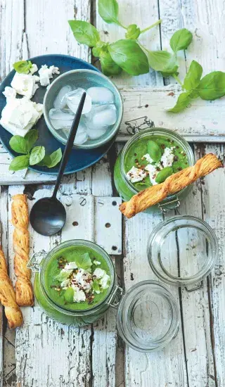 Studená cuketová polévka