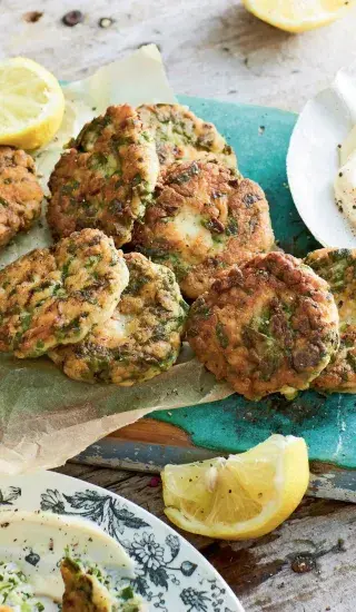 Surimi placičky s krevetami, bylinkami a majonézou