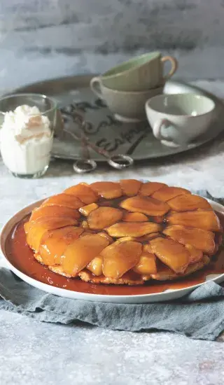 Tarte Tatin (obrácený jablkový koláč)