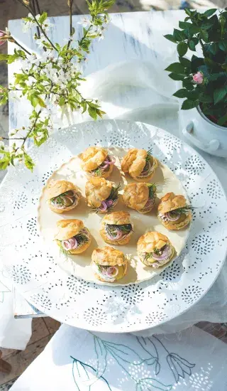 Větrníčky s pěnou s uzeného pstruha