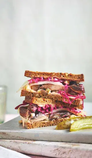 Vegetariánský Reuben sendvič