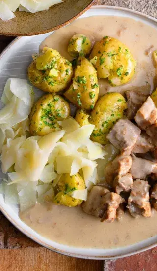 Vepřové maso s dušenými kedlubnami