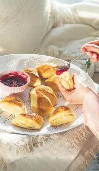 Scones s džemem
