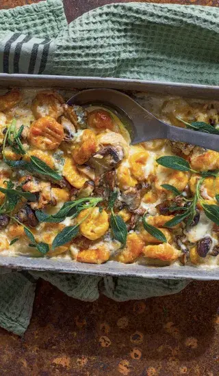 Zapečené dýňové gnocchi s houbami a sýrem