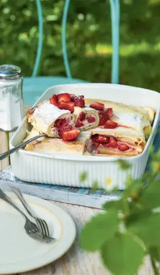 Zapečené palačinky s jahodami