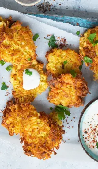 Bramborové placky s jogurtovým dipem