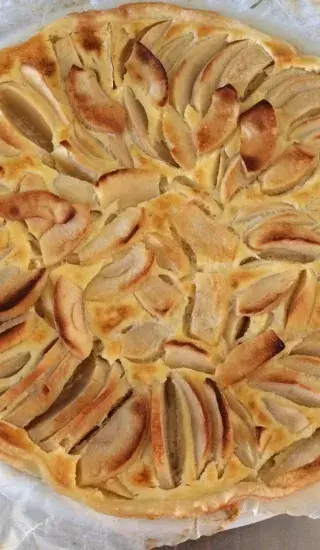 Koláč s pečenými jablky