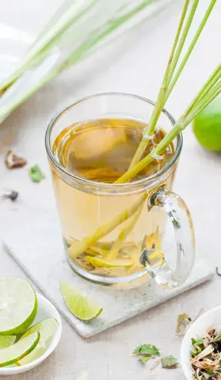 Bílý svařák s citronovou trávou a zázvorem