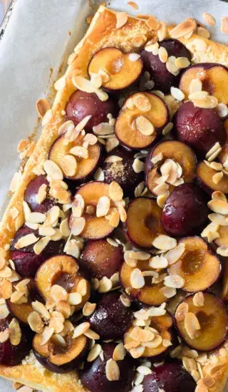 Koláč s blumami a mandlemi