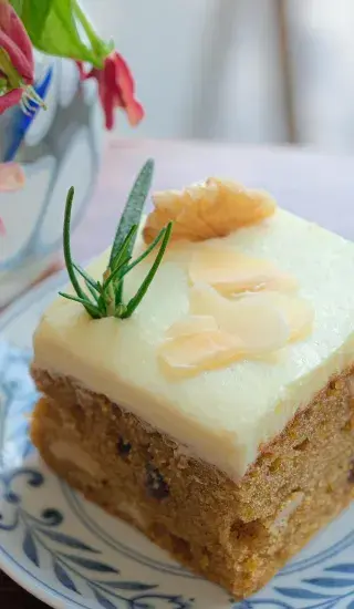 Mrkvová buchta s tvarohem