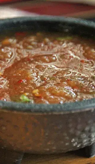 Pikantní salsa z manga