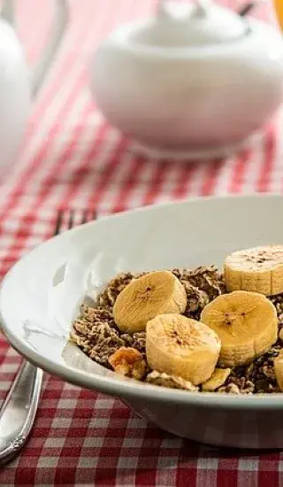 Domácí ořechové müsli 