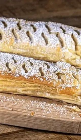 Štrúdl s třešněmi