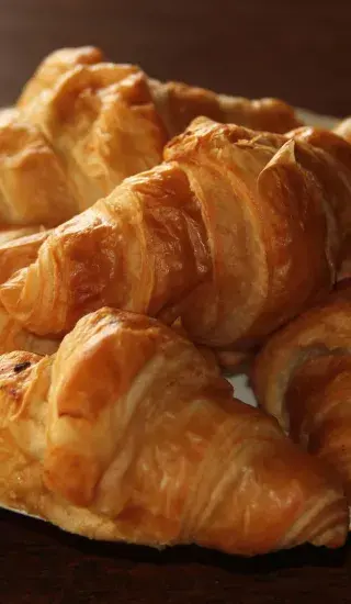 Ořechové rohlíčky z listového těsta