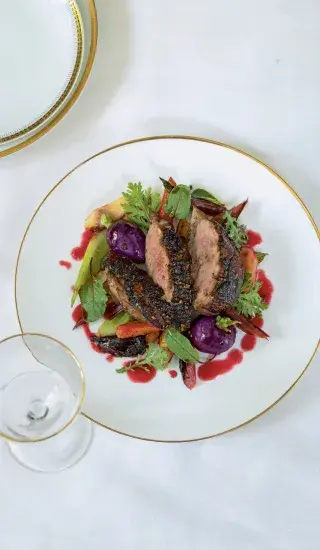 Kachní prsa se sečuánským pepřem a zeleninou