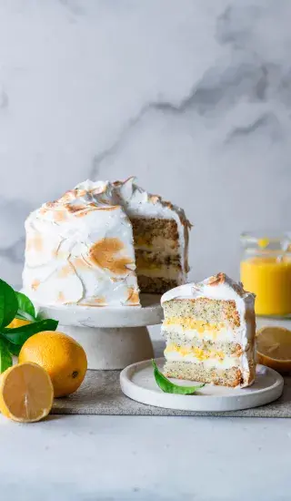 Dort s mákem, citronovým krémem a sněhovou čepicí