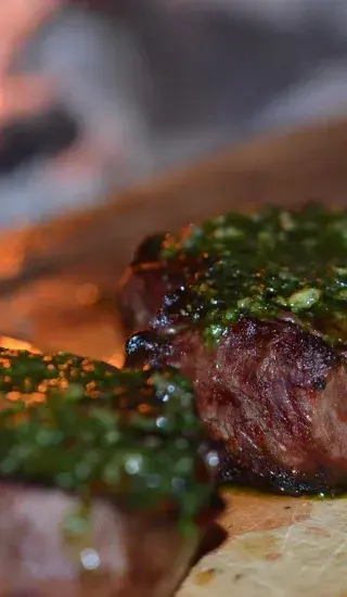 Steak s bylinnkovou omáčkou