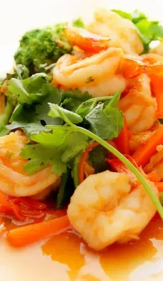 Garnáty s paprikou a špenátem