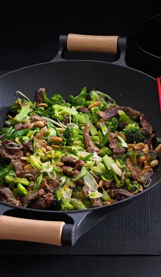 Hovězí & brokolice ve woku