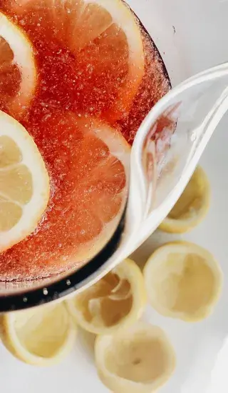 Americká limonáda s malinovým sirupem