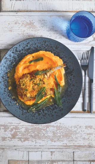 Vepřové kotlety s mrkvovo-pastinákovou kaší