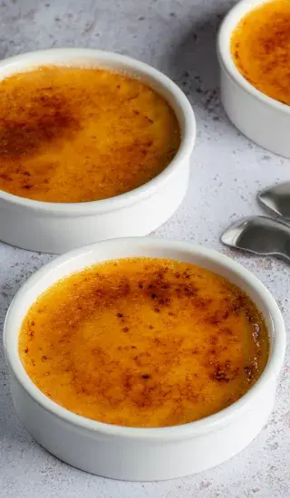 Klasické crème brûlée