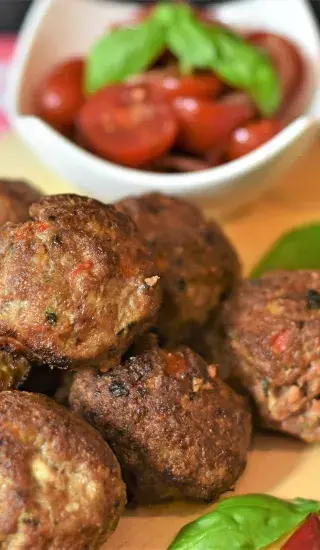  Italské karbanátky a zelenina v troubě