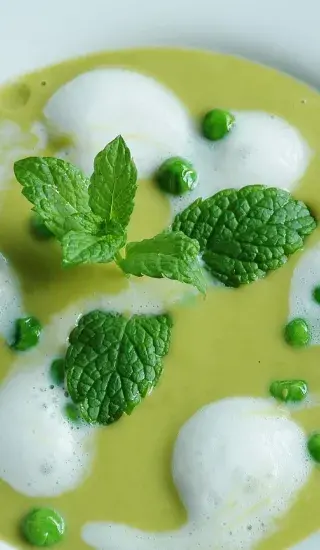 Hráškový krém s krutony