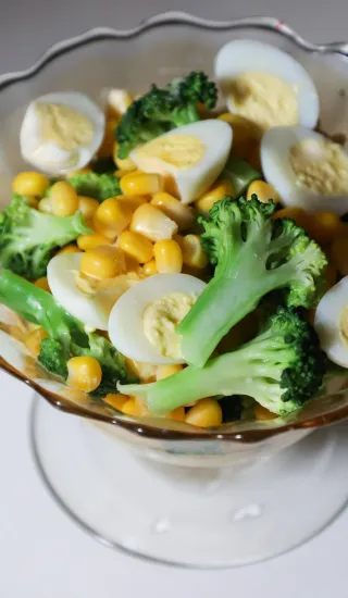 Brokolicový salát