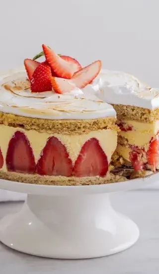 Nepečený jahodový dort