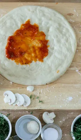 Těsto na pizzu bez droždí