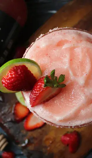 Margarity s limetkou a jahodami