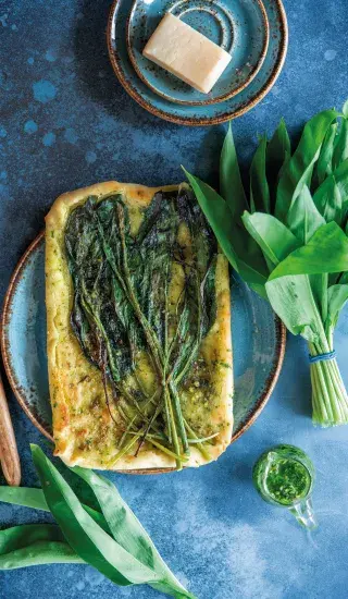 Plochý chléb s medvědím česnekem