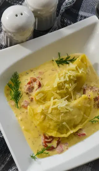 Domácí těstoviny se špenátem a šalvějovým máslem