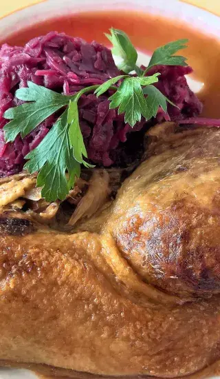 Opékané kuře s červeným zelím