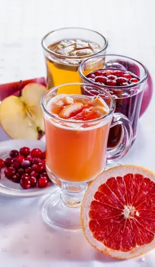 Růžový svařák s grepem a tymiánem